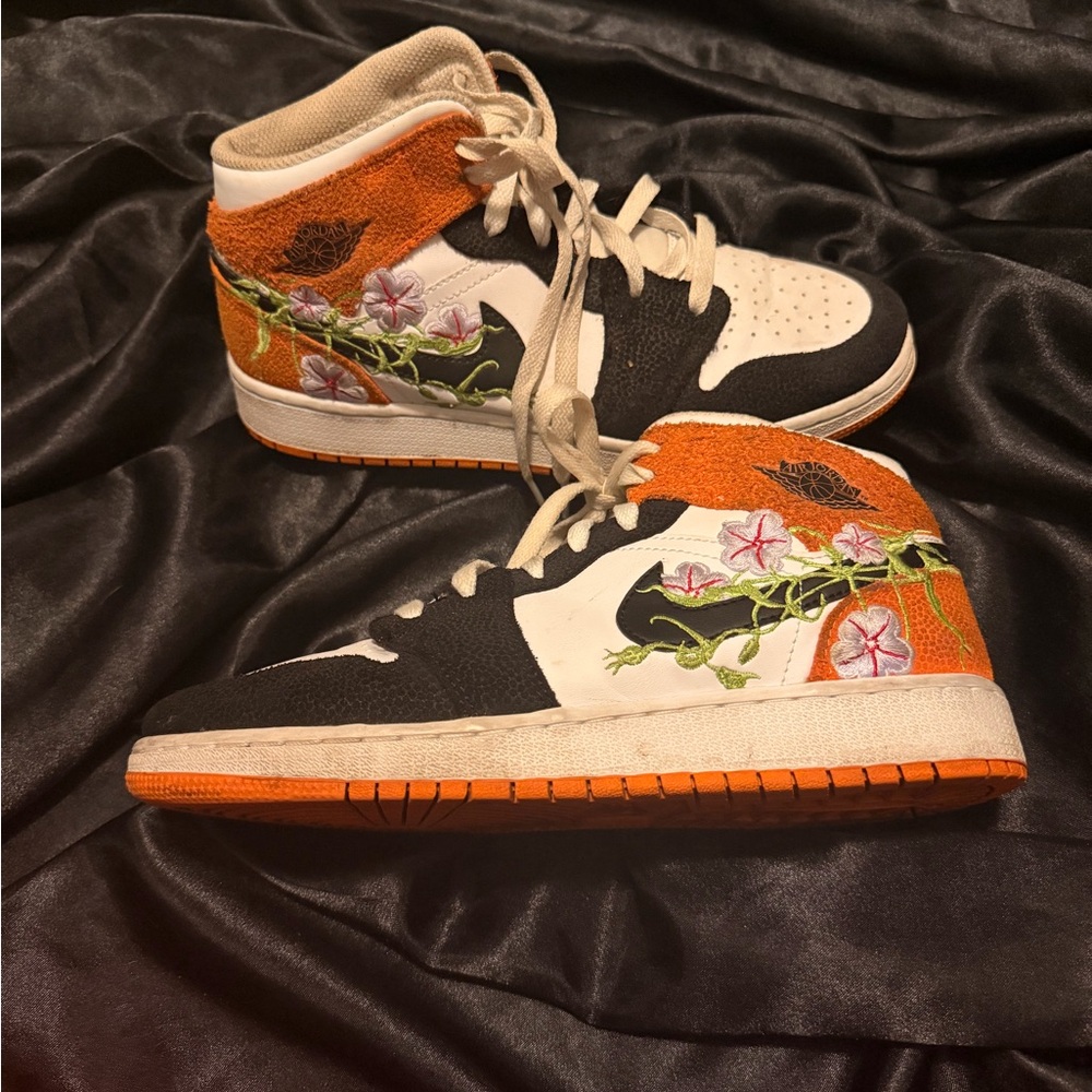 Nike/ Jordan Floral Embroidered High-Top Sneakers
